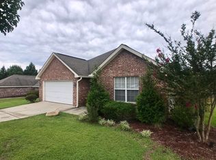 30 Charleston Way, Hattiesburg, MS 39402