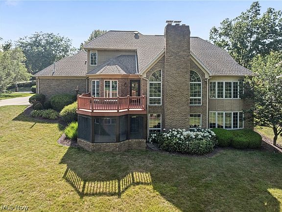 3rd image of 4056 Glenmoor Rd NW