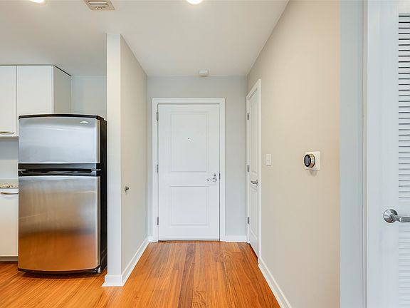 2nd image of 1200 Main St APT 1002
