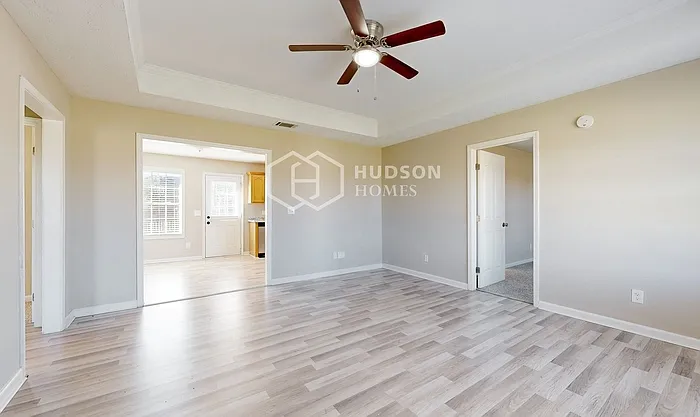 8014 Valencia Dr — Photo 4