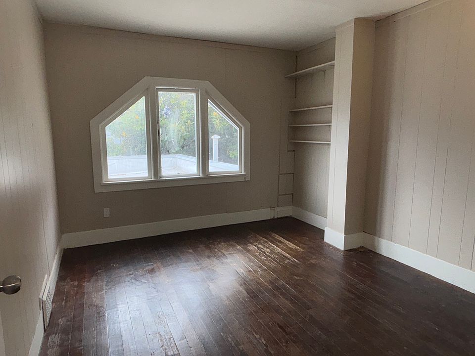 1st image of 2434 Warring St #20