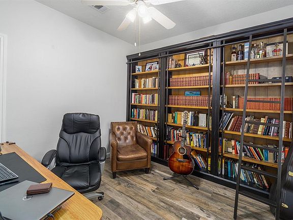 4th image of 1503 Sweetgum Court