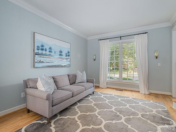 4th image of 8904 McDiarmid Ln