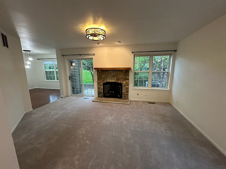 560 Lancaster Dr #560 — Photo 5