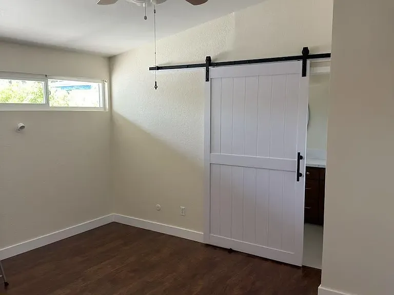 13919 York Ave — Photo 47