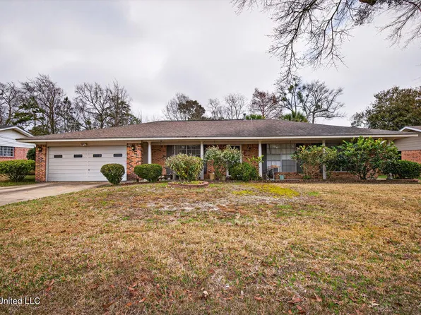 734 Canterbury Dr, Biloxi, MS 39532