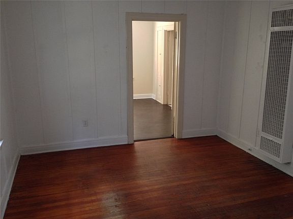 5th image of 3201 Guadalupe St