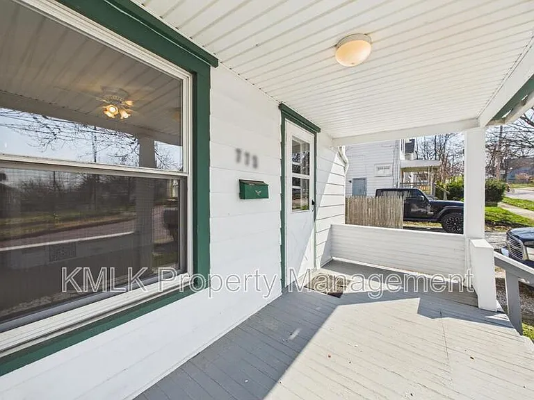 773 Montana Ave — Photo 5