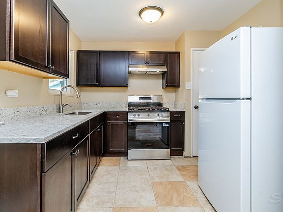 5th image of 1508 Lincoln Pl