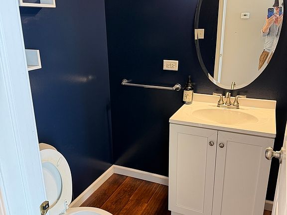 5th image of 888 Galway Ln