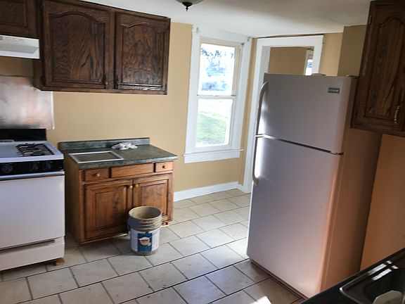 4th image of 1419 W Oakland Ave