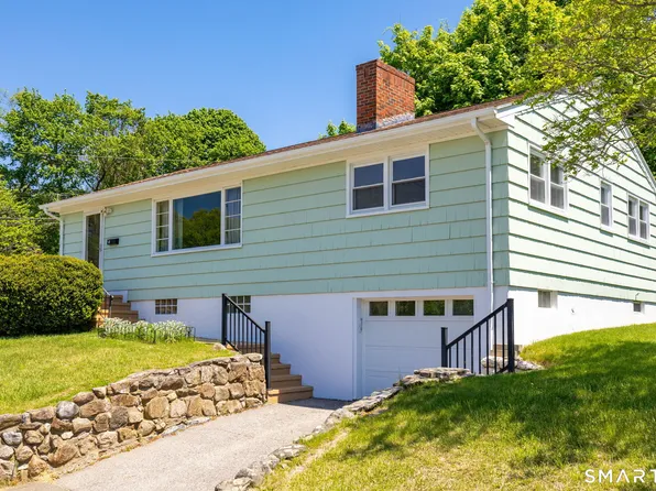 2 Charles Street, New London, CT 06320