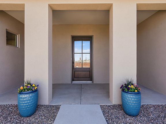 3rd image of 2608 Abrazo Rd NE