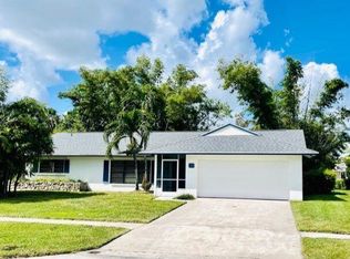 126 Martin Cir, Royal Palm Beach, FL 33411