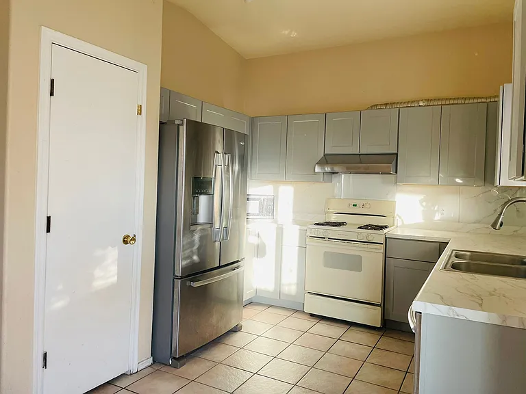3553 W Ethan Crossing Ln — Photo 4
