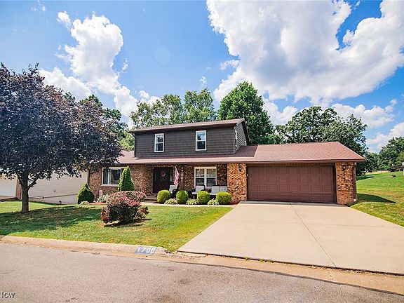2nd image of 1700 S Hills Dr