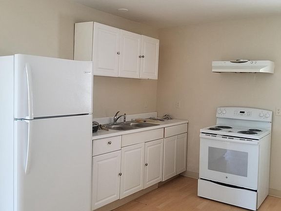 Kitchen, very bright