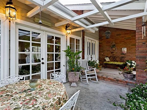 4th image of 1383 La Jolla Dr