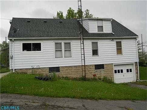 2nd image of 214 Eyman Park Dr