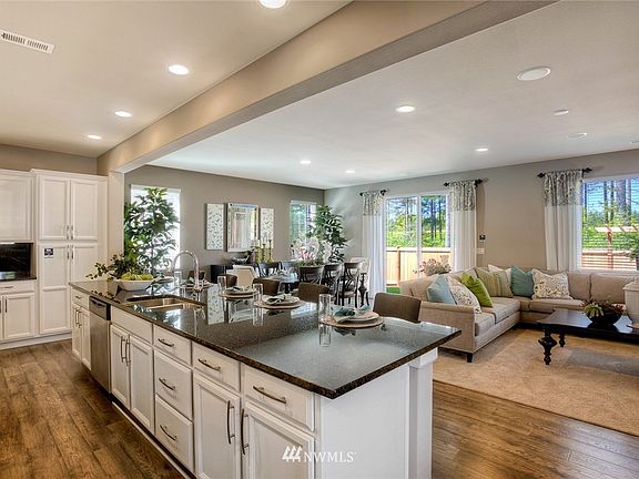 5th image of 8844 Adonis Court NE #25