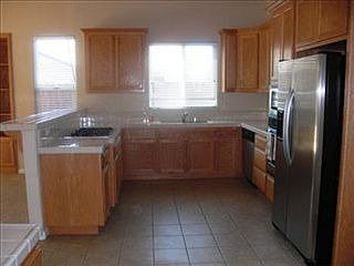 4th image of 705 Mayten Ct