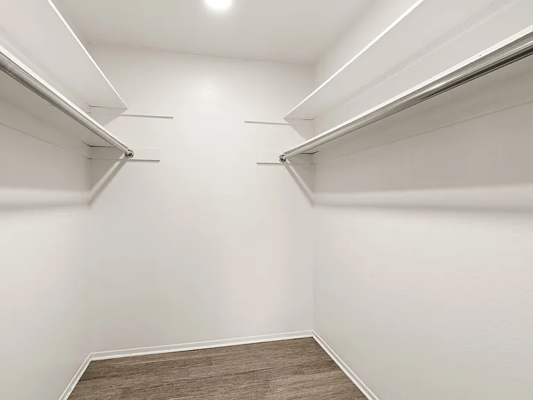 Plum Orchard Apartments — Photo 9