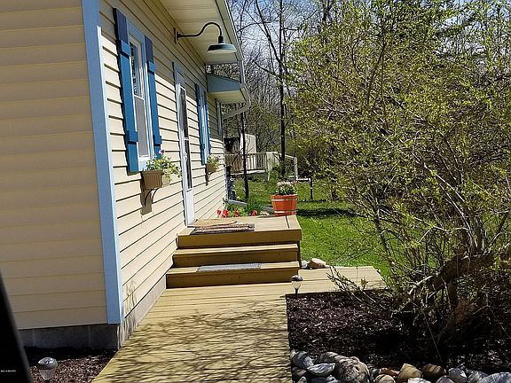 2nd image of 77 Pershing St
