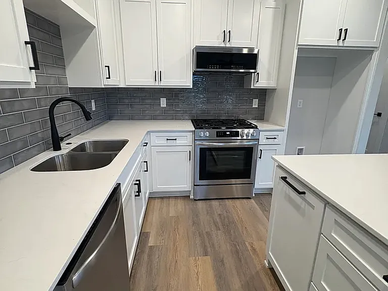 815 N Date Ave — Photo 4