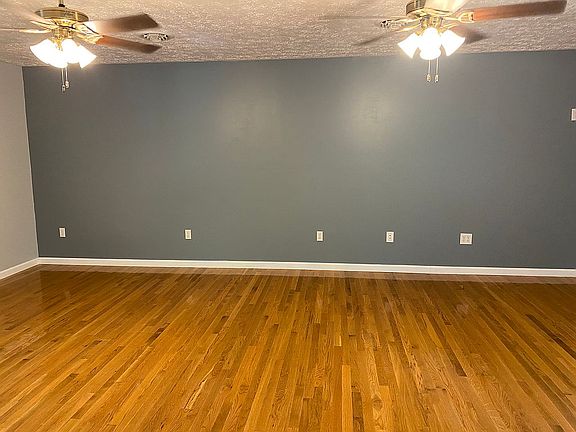 5th image of 222 Nina Ln