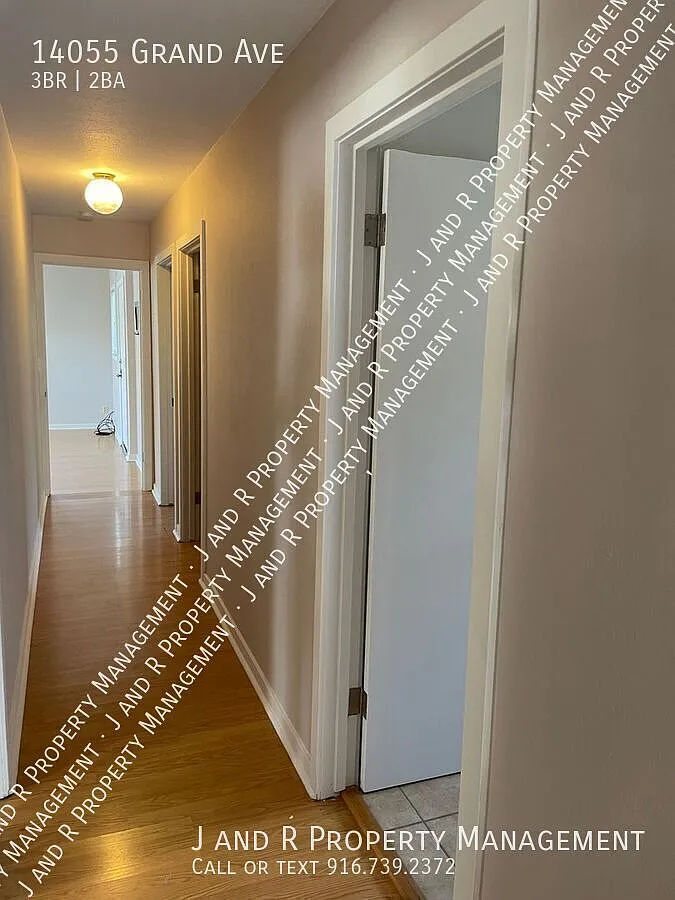 3 Bed With Office in Walnut Grove — Photo 4