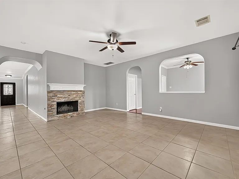3223 Legends Creek Dr — Photo 5