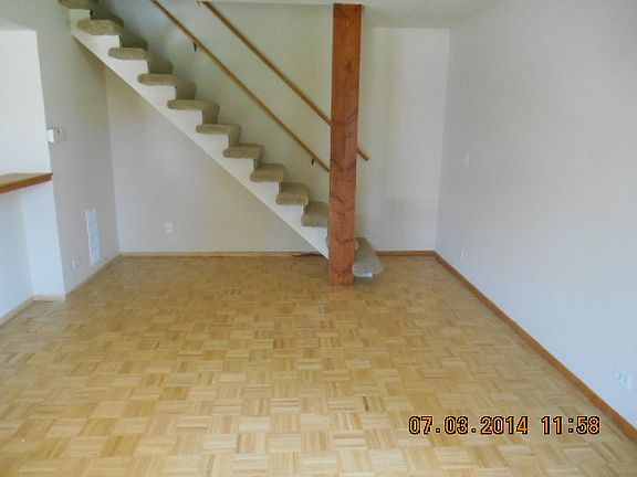 4th image of 1054 Cove Dr #144-B