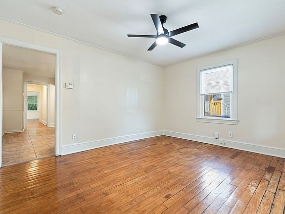 4th image of 1015 Sedgefield St #B