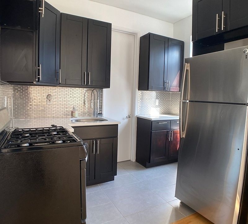 1st image of 206 Thompson St #13C