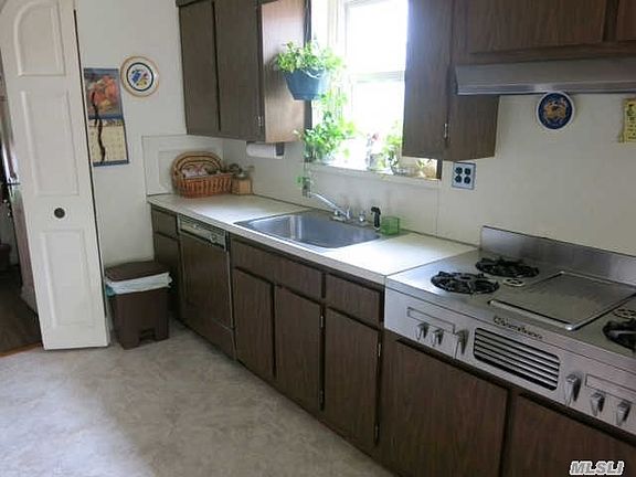 2nd image of 8147 188th St