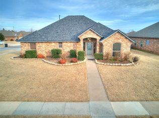 2908 San Juan Trl, Moore, OK 73160