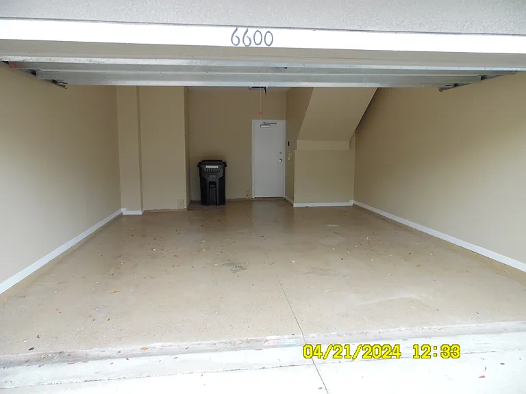 6600 S Goldenrod Rd #B — Photo 4