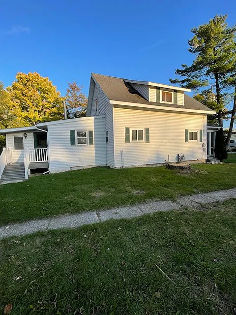 3 bed, 1600 sqft, $1,400 — Photo 2