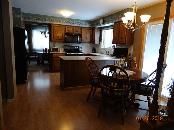 3rd image of 16952 N Meadows Ln