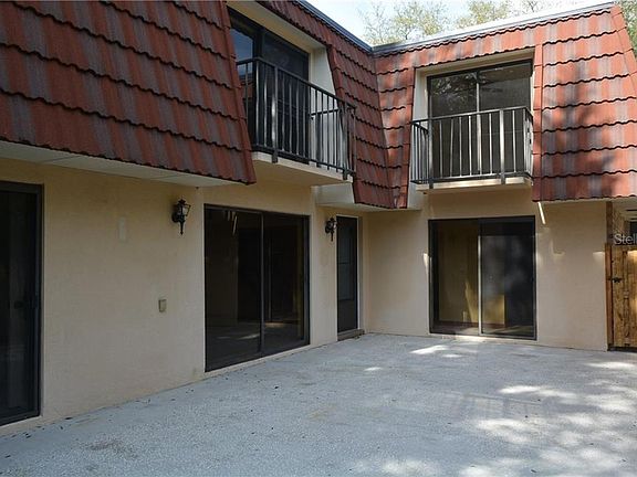 3rd image of 772 1st Ct