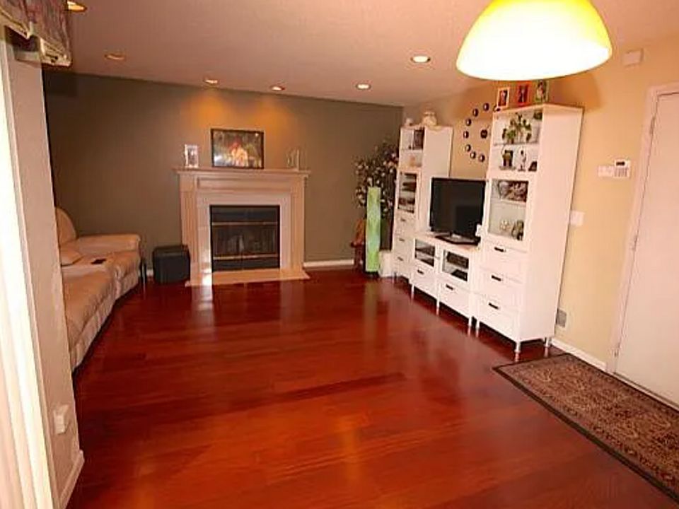 1st image of 9084 Dressen Cir