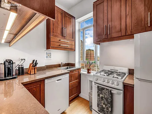 Rented by Sotheby's International Realty | media 3