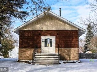 225 7th St, Tracy, MN 56175