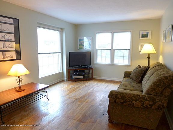 4th image of 618 N Dexter Dr