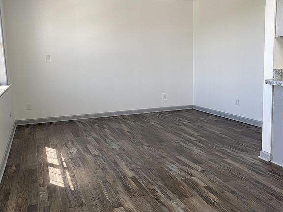 5th image of 1133 Homestead Garden Ct APT 13
