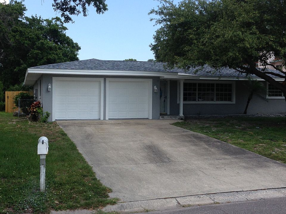 1st image of 809 Wellington Dr