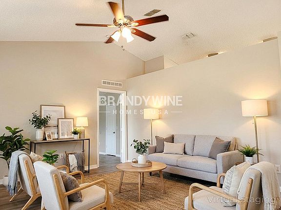 3rd image of 2564 Courtland Blvd