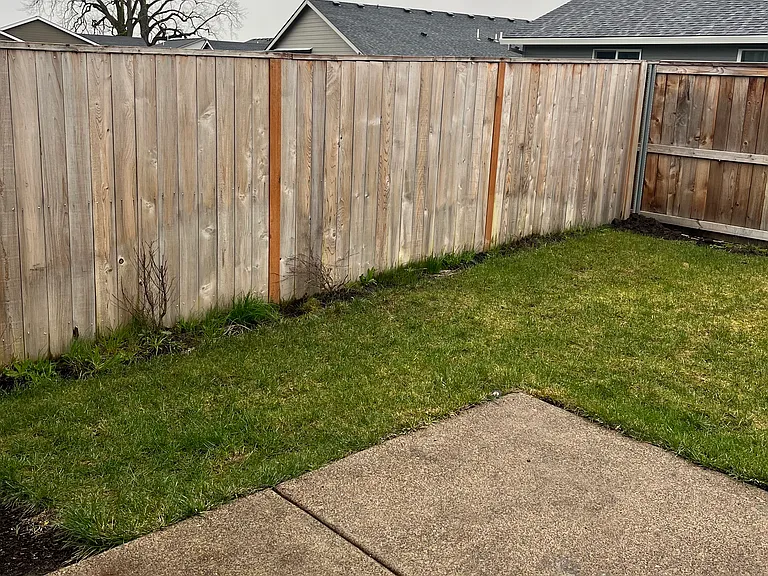 369 Cornwell St — Photo 27