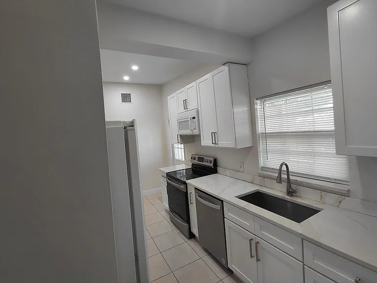 116 SE Prima Vista Blvd #A — Photo 12