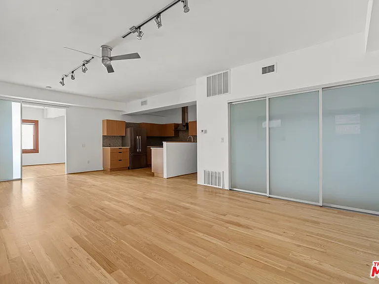8 Brooks Ave #11 — Photo 10